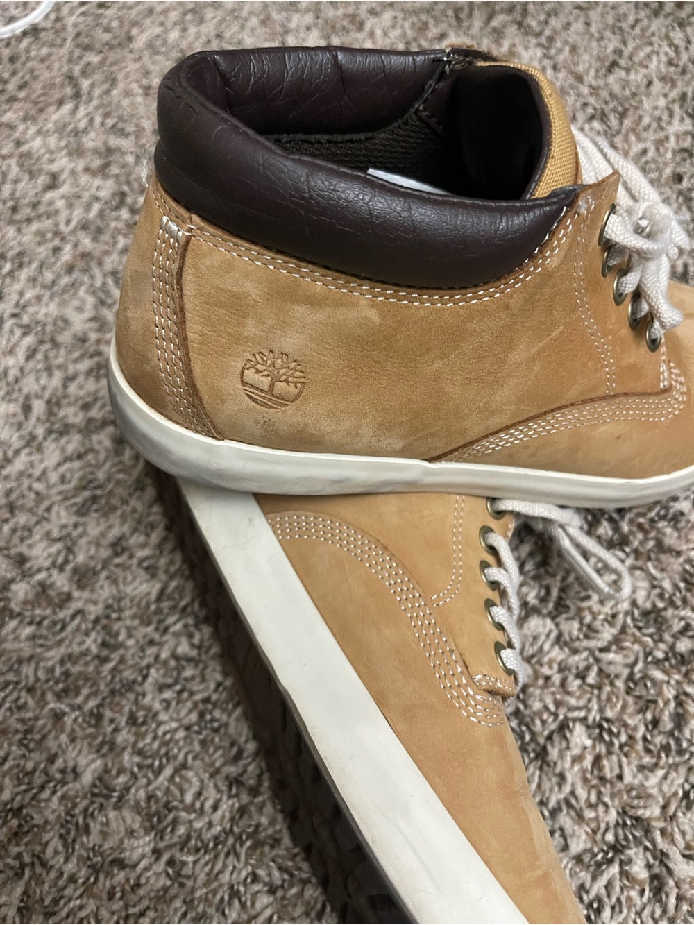 Timberland woman’s Tan Nubuck Chukka Boots with Dark Brown Collar